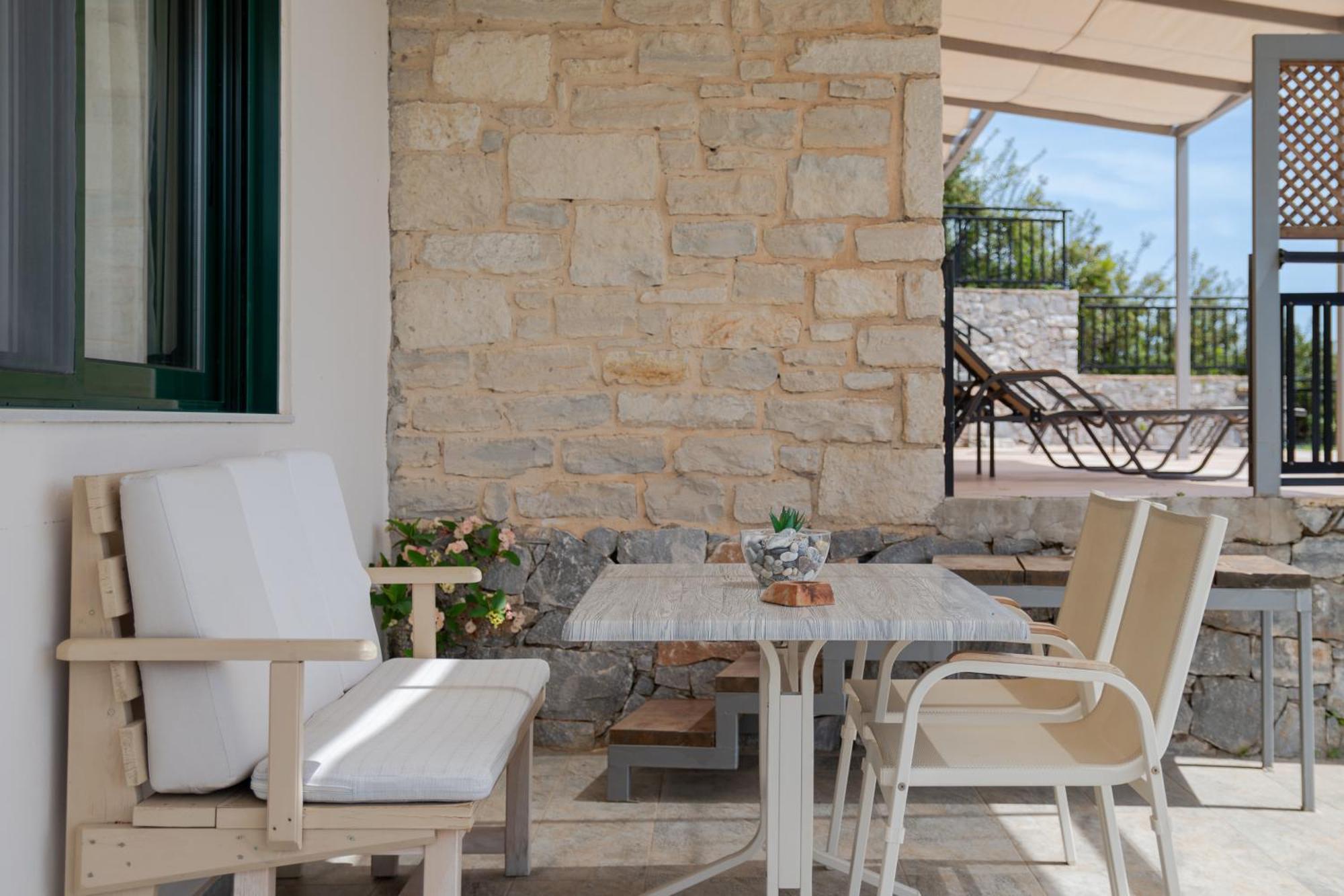 Villa Souda Bay Loggia Sellía Esterno foto